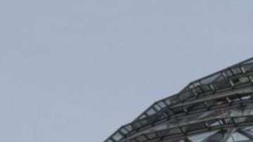 La ley establece que las personas despojadas de su ciudadanía por motivos políticos, raciales o religiosos pueden recuperarla.