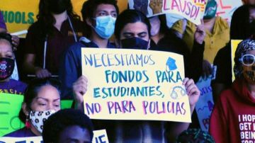 Estudiantes protestaron la semana pasada contra el LASPD. (Suministrada)
