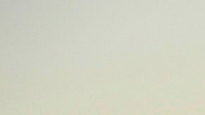 Foto del 2018 BMW i3 con el mar de fondo