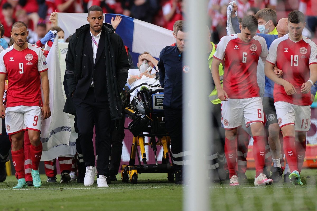  desplome, atención de Kjaer y del equipo médico