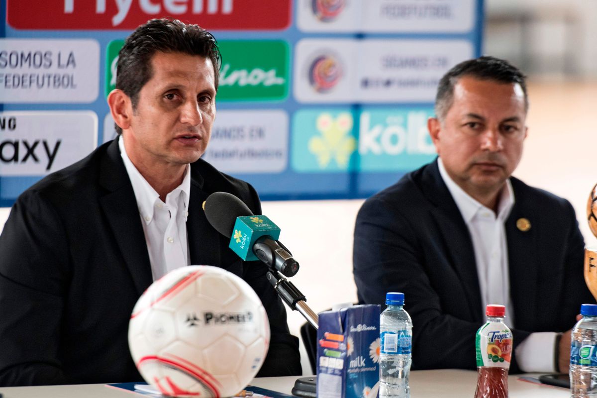 Goleada de Estados Unidos dejó sin entrenador a Costa Rica - La Opinión