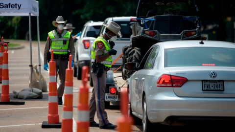 El Gobierno de Texas renueva su vigilancia contra indocumentados.