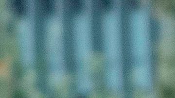 El reclamo de cambios en la política de vivienda llega hasta esta tienda de un desamparado.