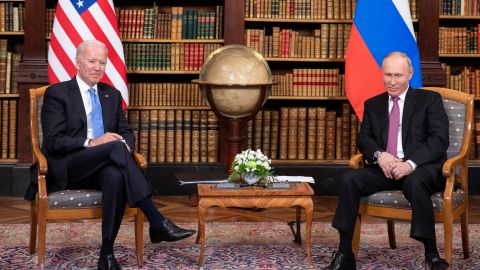 Biden les advierte a Putin que al próximo ataque, responderán.