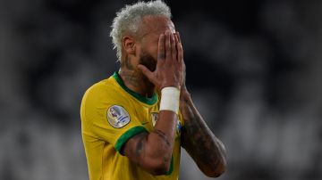 Neymar no pudo contener el llanto tras derrotar a Perú.
