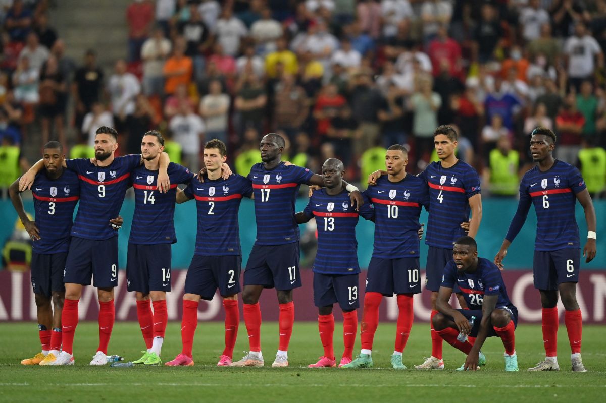 Familiares de Mbappé, Rabiot y Pogba se pelearon en la tribuna tras la