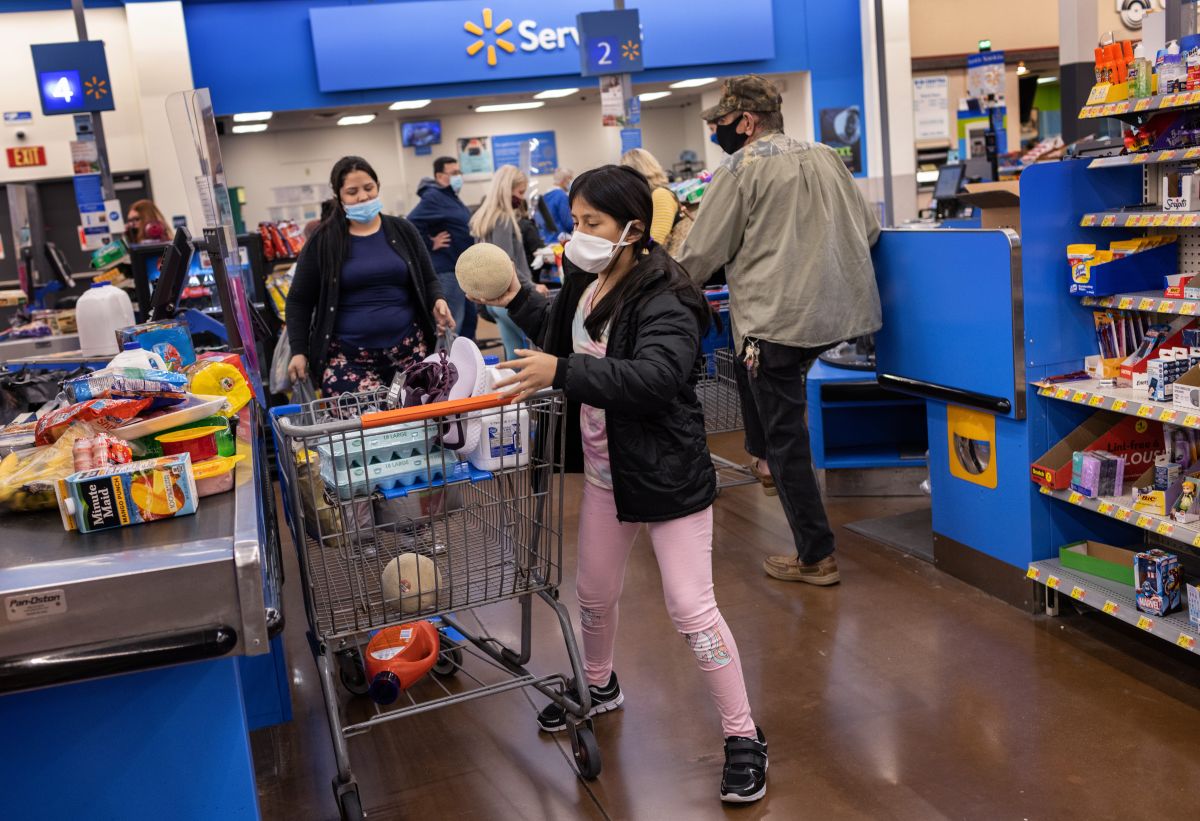 Walmart busca que los clientes no sólo compren lo que necesitan para esta temporada, sino que desean que reafirmen su lealtad con la marca.