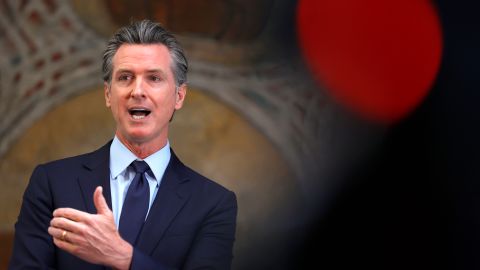 Las elecciones para revocar del cargo a Newsom van a realizarse.