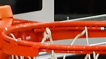 Chris Paul y los Suns tienen a los Lakers aparentemente noqueados.