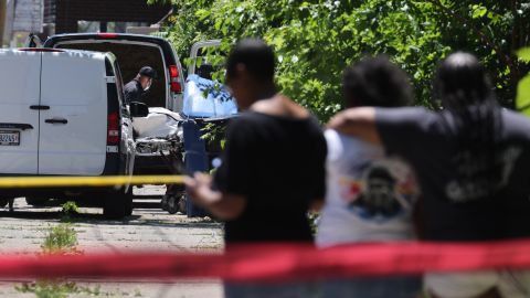 Al menos 4 personas murieron en el tiroteo masivo ocurrido el 15 de junio en Chicago.