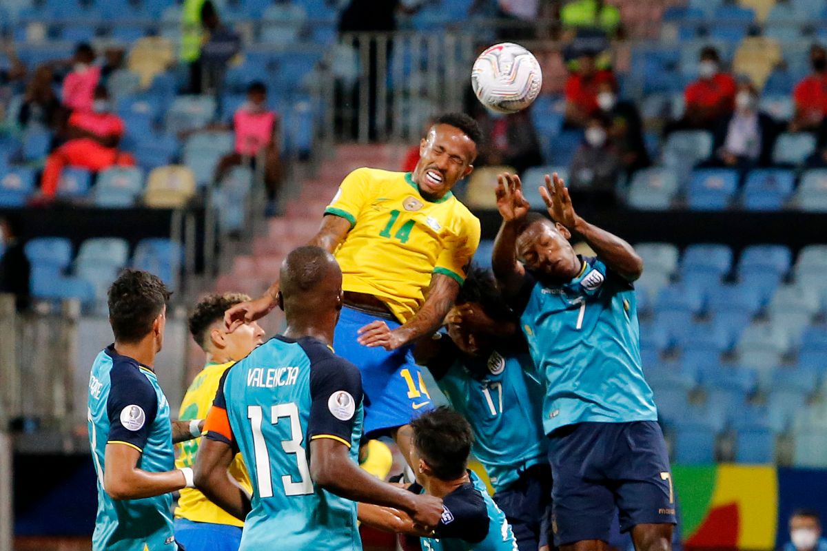 Ecuador intentará clasificar con la líder Brasil.