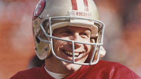 Así es la mansión medieval que Joe Montana, leyenda de los 49ers, malvende en Calistoga