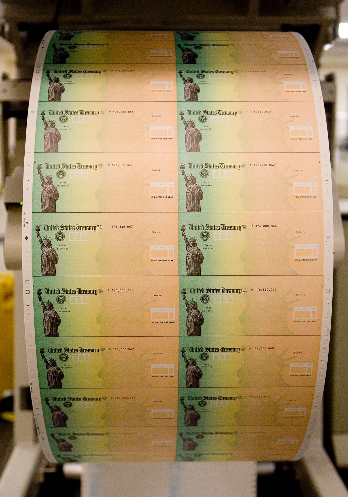 Cheques de estímulo Departamento del Tesoro asegura que los mayores