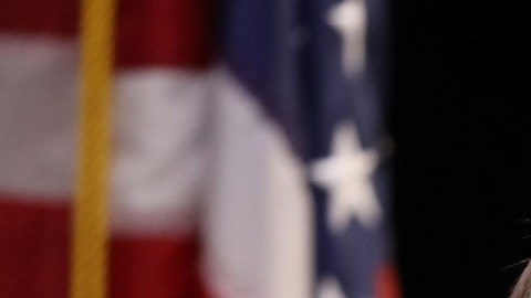 El senador Dick Durbin patrocina la ley que ayudaría a 'dreamers' y portadores de TPS.