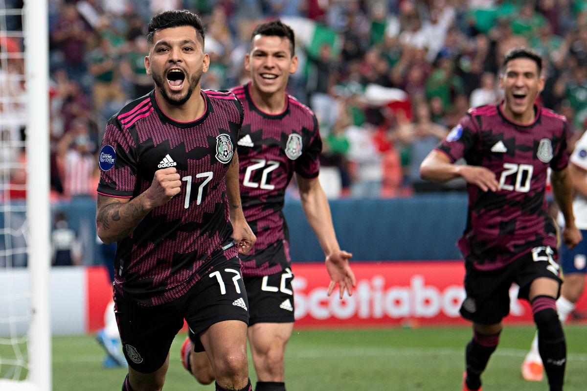  Jesús “Tecatito”Corona  en festejo de gol durante el partido final de la liga de naciones de la CONCACAF.