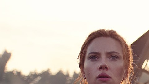 Scarlett Johansson y Florence Pugh en una escena de Black Widow.