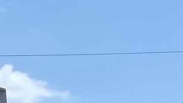 Kevin Palacios (centro con cubrebocas azul) en un evento de vacunas representando a la oficina de la supervisora Solís.