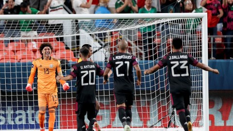 Memo Ochoa fue figura ante Costa Rica en la tanda de penales.