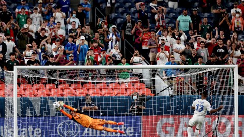 Atajada de Memo Ochoa nos regala la final Mexico ante EEUU