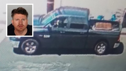 Sospechoso de secuestrar a su exnovia y matar a hispano en North Hollywood continúa fugitivo