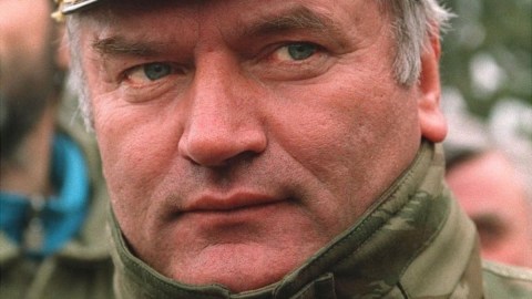 El exgeneral Mladic comandó las tropas que asesinaron a cerca de 8.000 hombres y niños en Srebrenica en 1995.