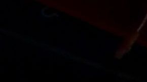 Personas caminando con mascarilla