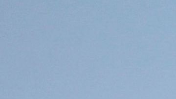 Algunas personas continúan tapándose boca y nariz.