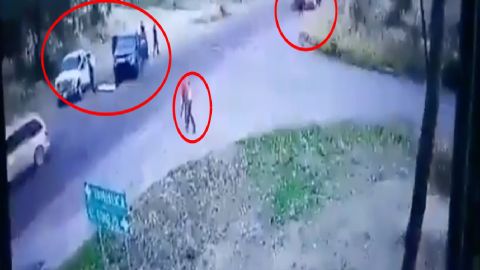 VIDEO: CJNG para vehículos a plena luz del día; buscan a sicarios del Mayo Zambada