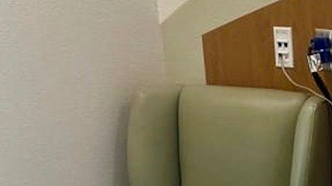 Juan Diego Badillo en el hospital de Texas