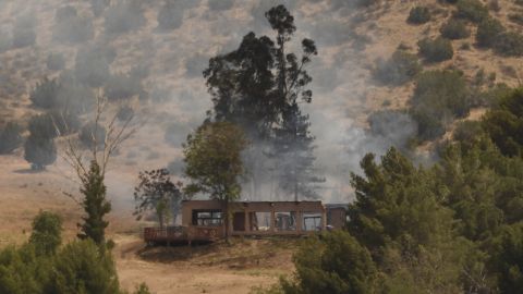 Un bombero murió y otro resultó herido de gravedad en el tiroteo en estación 81 de Agua Dulce