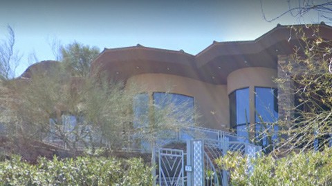 Conoce la increíble mansión, en medio del desierto, que Alicia Keys malvendió en Phoenix