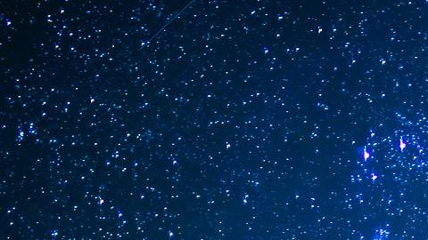 Betelgeuse se encuentra relativamente cerca de la Tierra, a unos 550 años luz.