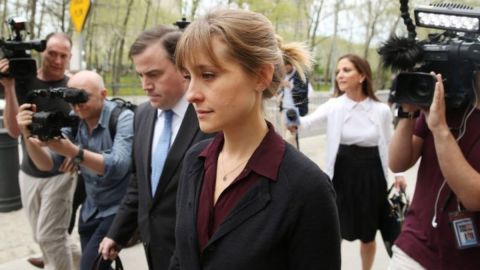 Alison Mack (foto de archivo) también fue multada con $2,.000 por los delitos.