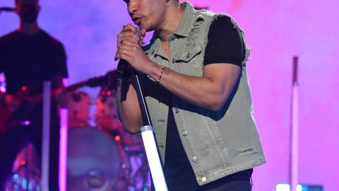 Chyno en los ensayos de Premios Juventud