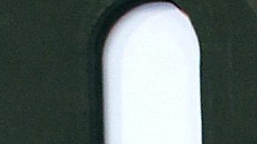 Martha Higareda hace atrevido pole dance usando sexys shorts cacheteros y enciende las redes