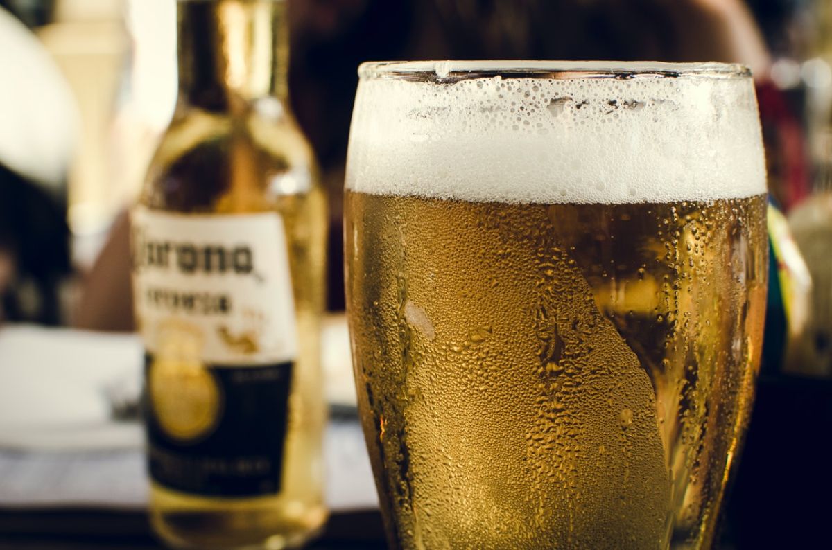 Cerveza Corona Nicolas Postiglioni En Pexels ?quality=80&strip=all&w=1200