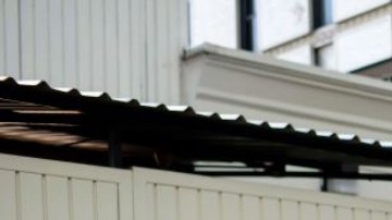 The mother of convicted Mexican drug kingpin Joaquin "El Chapo" Guzman, Maria Consuelo Loera, leaves the US embassy in Mexico City where she arrived to apply for a visa to visit her son who is currently being held in a high-security prison in New York, on June 1, 2019. - The former Sinaloa cartel chief was found guilty on February 12, 2019 of smuggling tons of cocaine, heroin, methamphetamine and marijuana into the United States. He is scheduled to be sentenced in June and faces the prospect of life in prison. The 62-year-old Guzman is currently being held in solitary confinement in a high-security prison in Lower Manhattan. (Photo by Ronaldo SCHEMIDT / AFP) (Photo credit should read RONALDO SCHEMIDT/AFP via Getty Images)