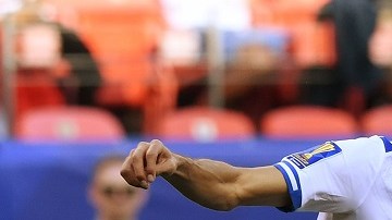 Curazao iba a debutar contra El Salvador el próximo domingo.