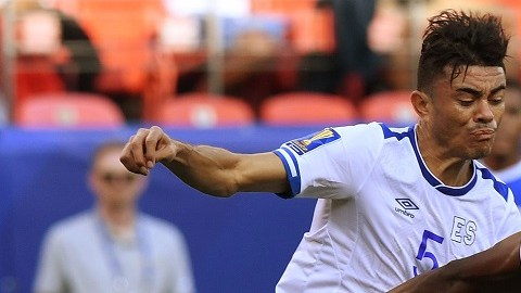 Curazao iba a debutar contra El Salvador el próximo domingo.
