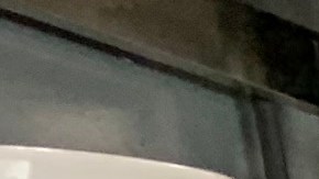 Gaudencio Moreno cocina él mismo en su restaurante La Pasta. (Araceli Martínez/La Opinión)