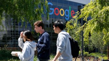 Google exige a sus 130,000 empleados que se vacunen contra la COVID-19 para volver a la oficina