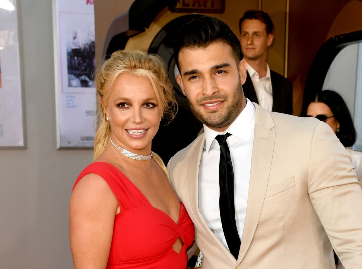 El novio de Britney Spears responde a los rumores de supuesto compromiso