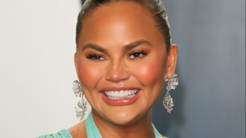 Chrissy Teigen habla del significado de pertenecer al “cancel club” y sus consecuencias