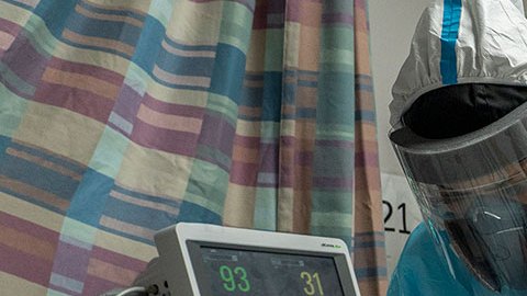 Los latinos de California presentan cuadros médicos más difíciles desde el inicio de la pandemia.