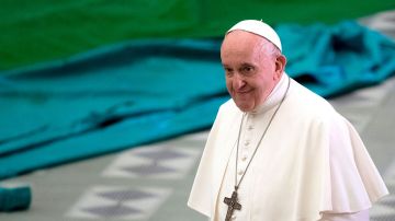 Papa Francisco sale del hospital tras su operación y regresa al Vaticano