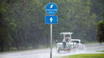 Tormenta tropical Elsa se aproxima a costa oeste de Florida y amenaza con volver a ser huracán