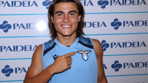 El jugador argentino, nacido en México y con nacionalidad española reforzará el ataque del Lazio.
