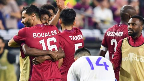 Catar derrotó por 3-2 a El Salvador con dos tantos marcados en los primeros 8 minutos.