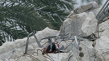 Rescatistas encuentran cuatro cuerpos más y sube a 32 los muertos del colapso de Champlain Towers