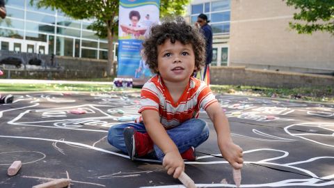 Qué pasará si decides no recibir del IRS los $300 y $250 dólares mensuales del Crédito fiscal por hijos-GettyImages-1328719309.jpeg
